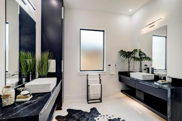 Texas Renovators LLC