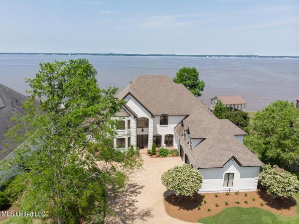 4 Corner Properties LLC