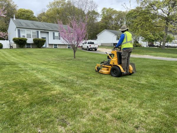 Kings Well Kept Lawn Care Inc