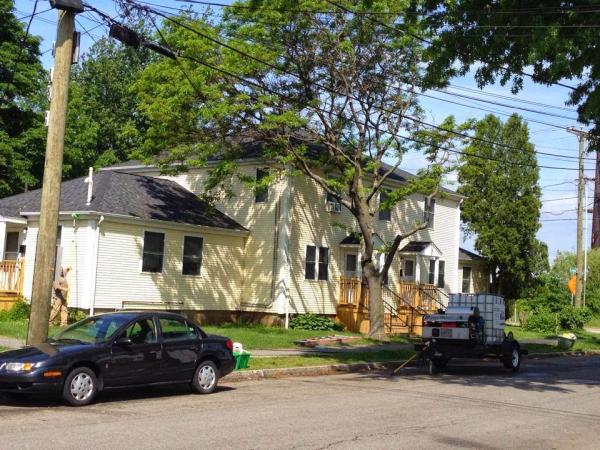 Briand's Exterior Washing