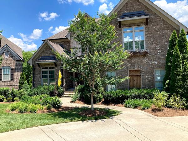 Hr's Pressure Washing and Staining