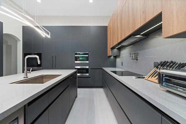 Master Kitchen