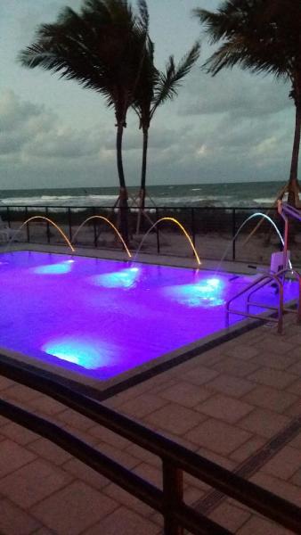 Gulfstream Pool Co
