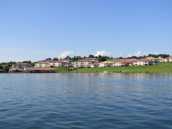Lake & Land Property Rentals