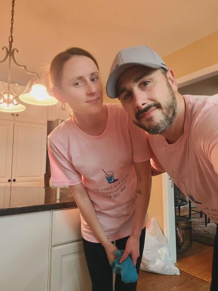 Moms Pro Clean LLC