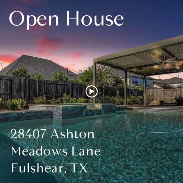 Leobell Martinez Group. Realtor Katy Compass