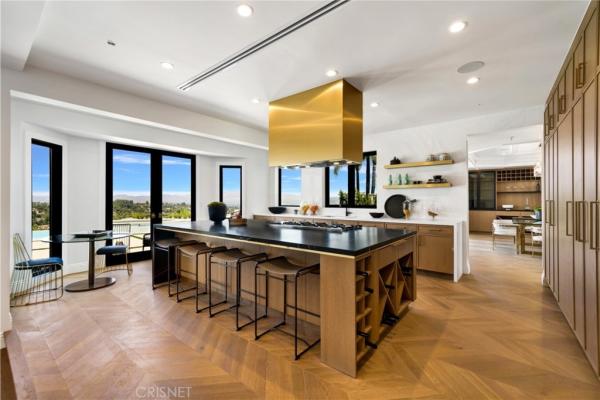 Cabinets Plus