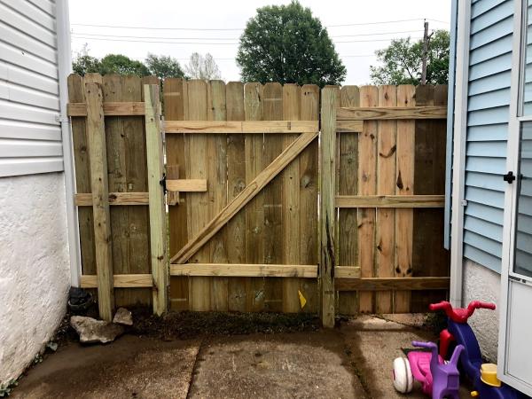 Saint Louis Fence Co.
