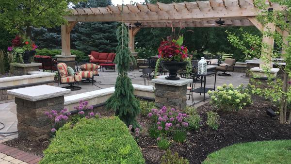 Lockhart's Landscaping & Maintenance