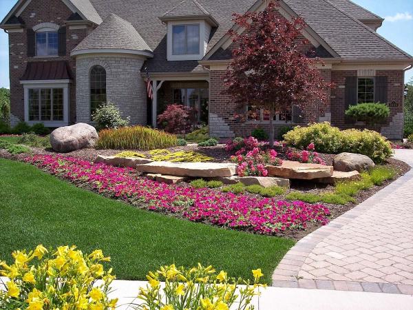 Lockhart's Landscaping & Maintenance
