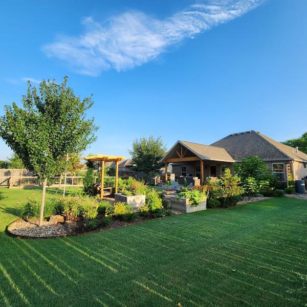 Evergreen Lawns & Pest Control