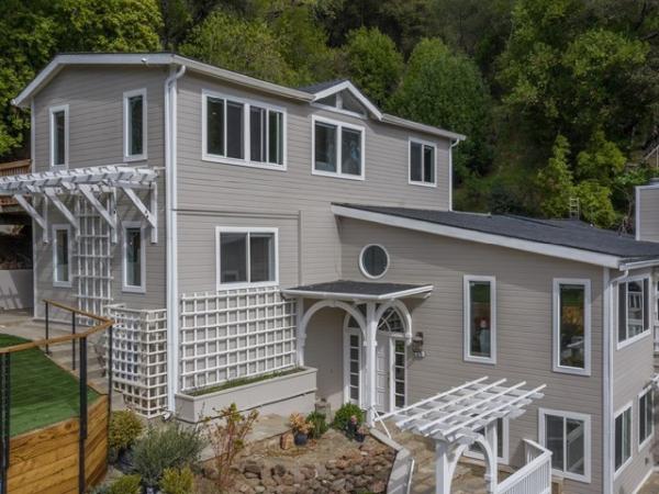 Rhino Siding & Window Replacement