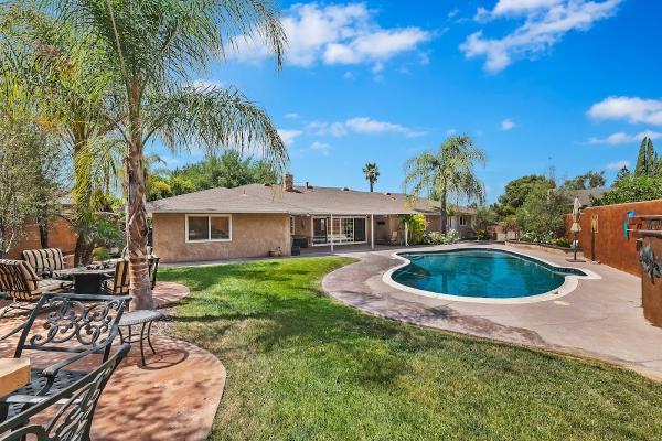 Debonis Homes