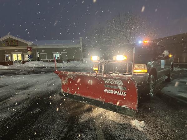 Cam's Services: Mowing・cleanups・snow