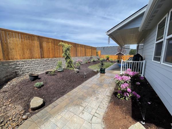 Lakewood Landscape & Construction LLC
