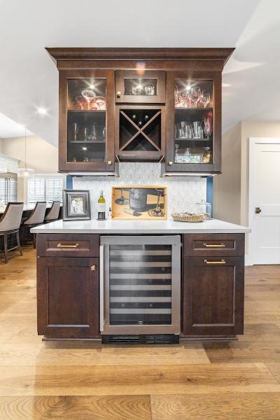 9 on Main Cabinetry Roswell