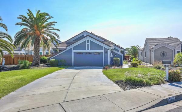 Sherri Bouslog Real Estate Agent