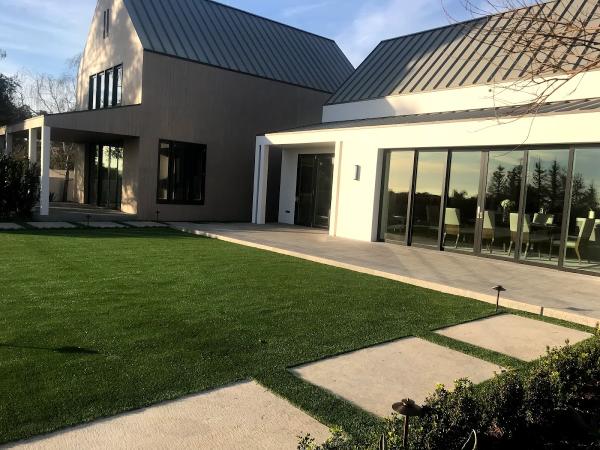 SB Turf & Landscape
