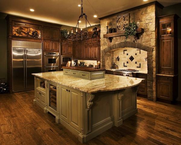 Central Kitchen and Bath
