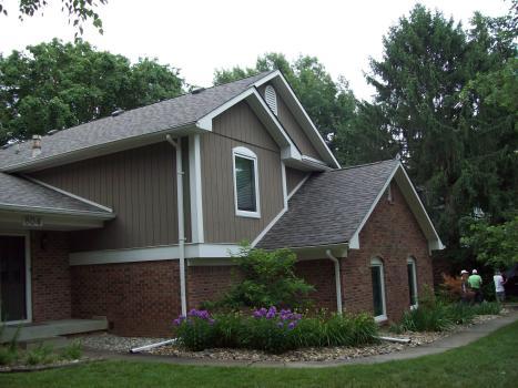 C & M Roofing