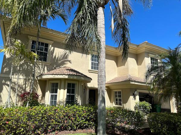 R4 Roofing and Reconstruction