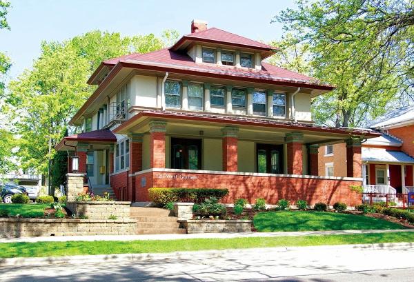 Steve Brown Apartments