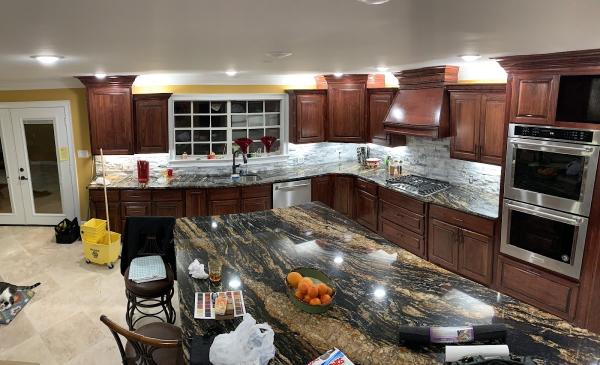 Velasquez Roofing & Remodeling LLC