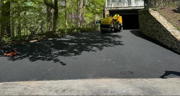 J E S Paving