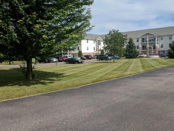 Roshell Lawn Care