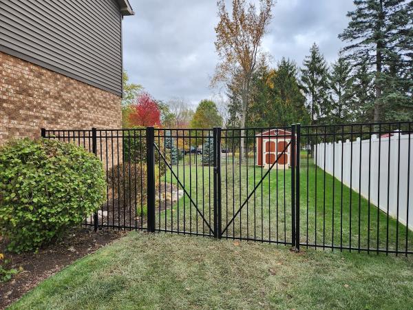 Lelaren Fence Company