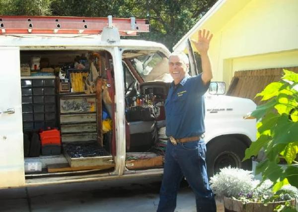 Duncanson Electric Co -- Joe the Electrician