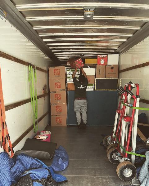 Mustang Moving