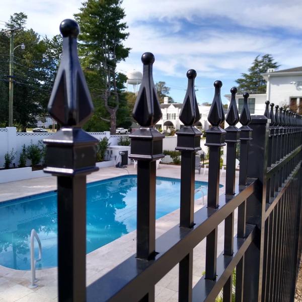 B & W Fence