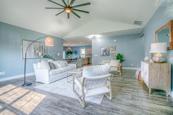 Porchlight Staging and Design