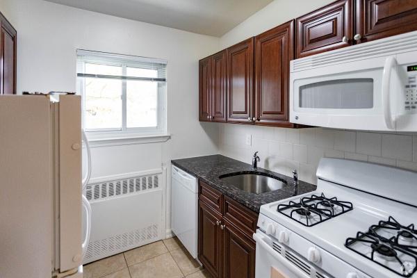 Wildwood & Soundview Garden Apartments