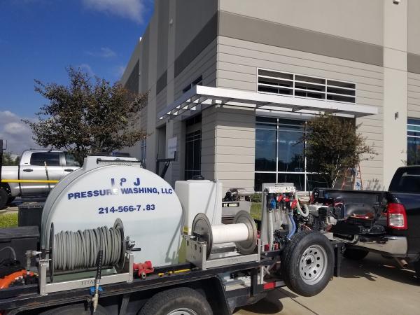 I & J Pressure Washing LLC