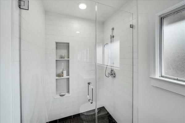 Feraru & Associates Building and Design Inc