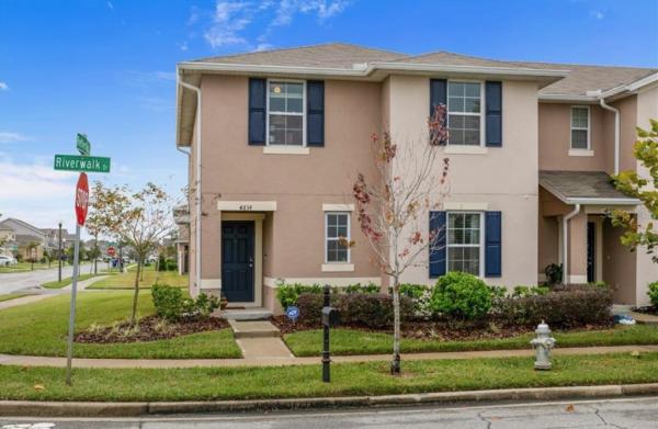Laura McAdams Realtor at Homepride Group at Exp Realty
