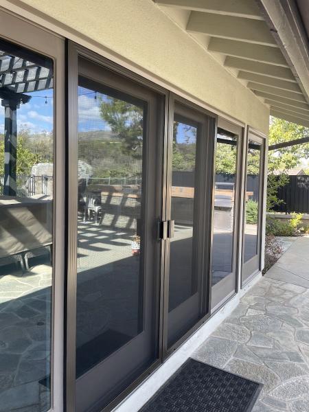 T&S Window Screen Repair and Window Cleaning