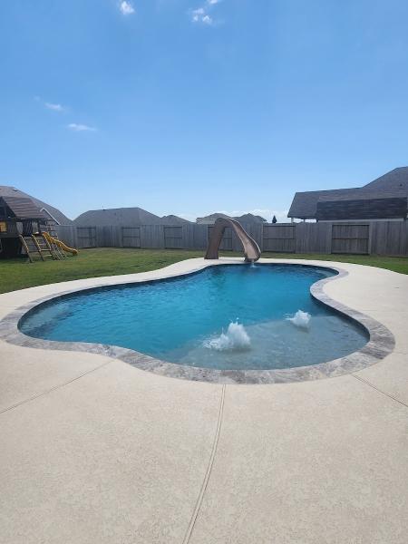 Everest Pools LLC