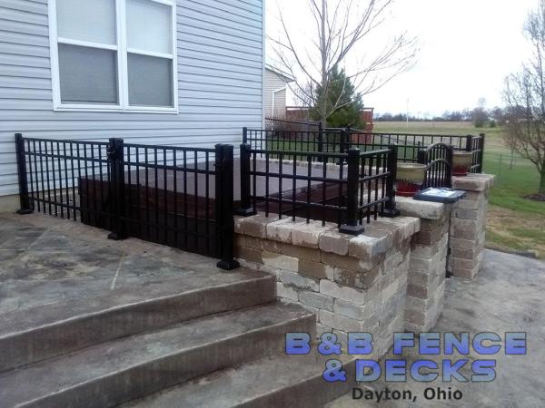 B & B Fence & Decks