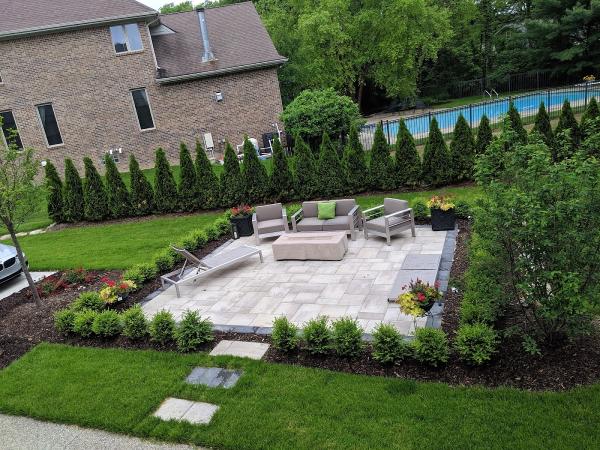 Squeals Landscaping Inc