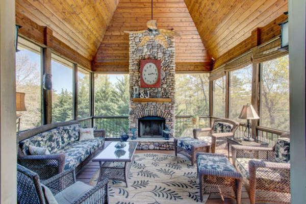 Living On Lake Lanier Real Estate