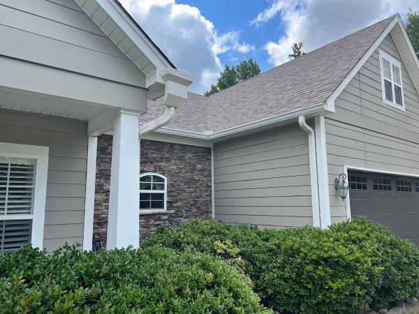 Mt's Seamless Gutter & Protection