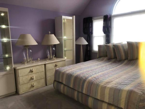 Presidential Cleaning Services L.l.c.