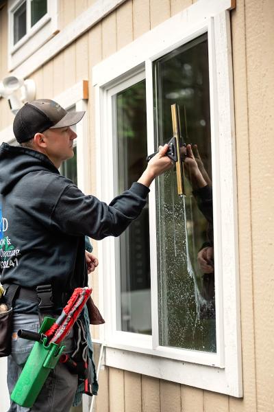 R'n'd Window & Gutter Cleaning