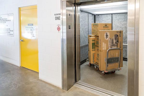 7th Street Storage