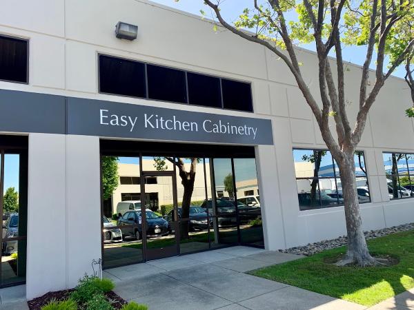 Easy Kitchen Cabinetry