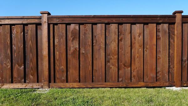 Rainier Fencing & Decking