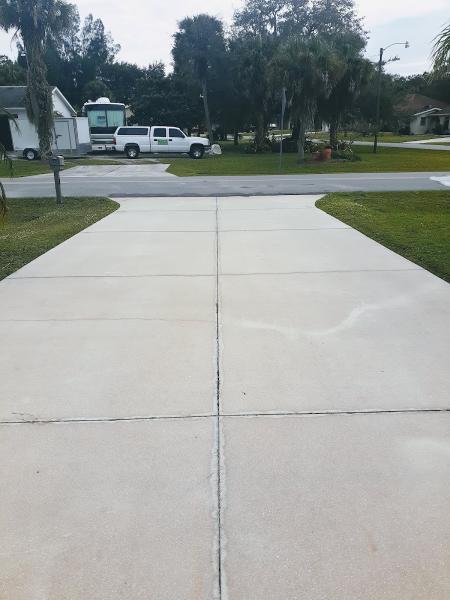 Refresh Soft and Pressure Washing LLC